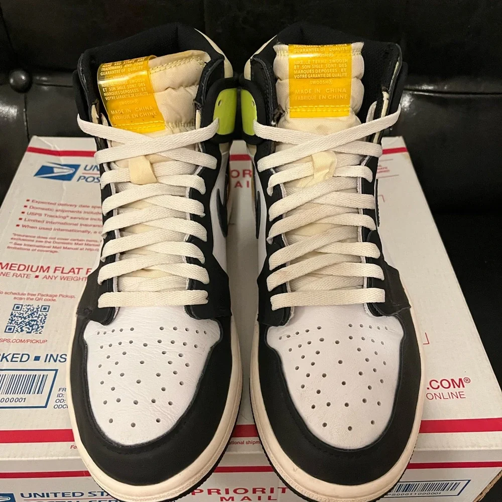 Jordan 1 High OG ‘Volt Gold’‎